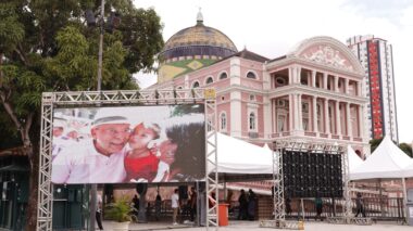 Mais de 3 mil pessoas já se despediram de Amazonino Mendes