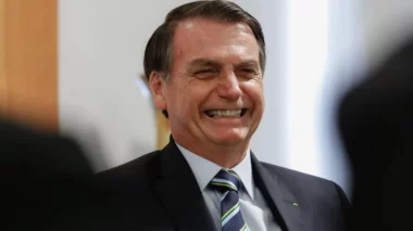 Bolsonaro zomba de ministra de Lula: “Aluna da Dilma”