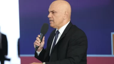 Moraes defende regulamentação das redes sociais