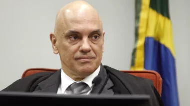 Moraes mantém a prisão de homem que criticou Lula e o STF