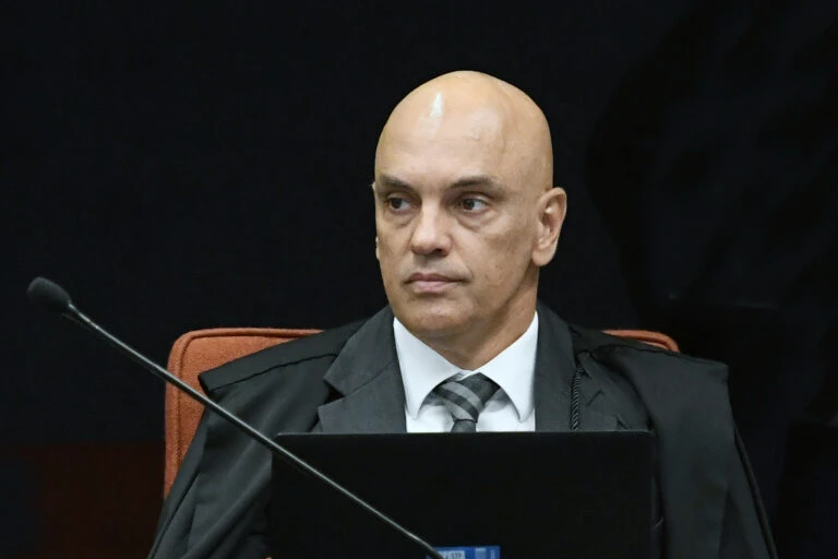 No momento, você está visualizando Moraes diz que todo pedido de preso por atos passará por ele