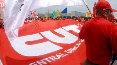 Ecad cobra da CUT R$ 200 mil de direitos autorais de artistas
