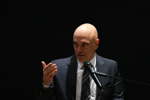 Você está visualizando atualmente Alexandre de Moraes reafirma a tutela do Poder Civil sobre o Militar