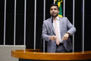 Leia mais sobre o artigo Deputado vai denunciar governo Lula por dados da Covid-19