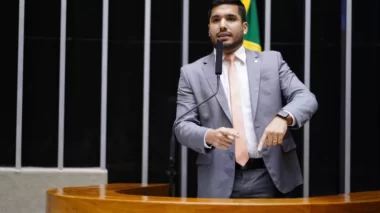Deputado vai denunciar governo Lula por dados da Covid-19
