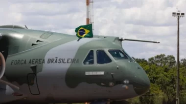 No 1º mês de governo, ministros de Lula voaram 43 vezes de FAB