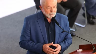 Lula: Se tem gente com fome, tem gente comendo demais