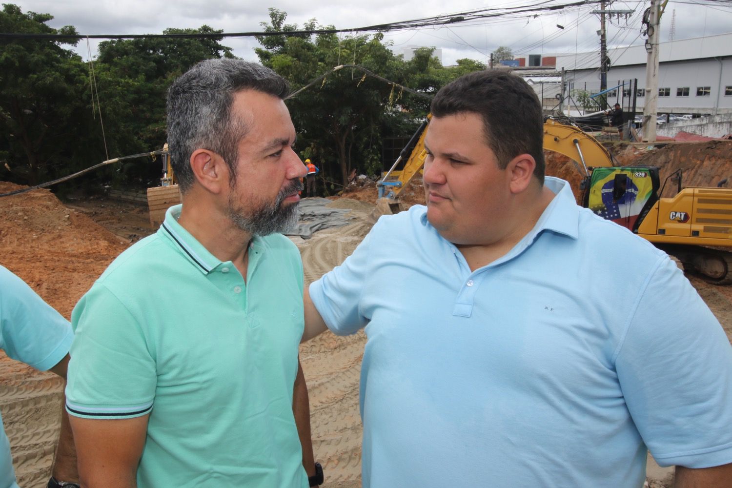 No momento, você está visualizando Peixoto acompanha o quarto dia de obras na Avenida Djalma Batista