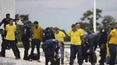 Em dois dias, Moraes manda soltar 137 golpistas presos por atos de 8/1