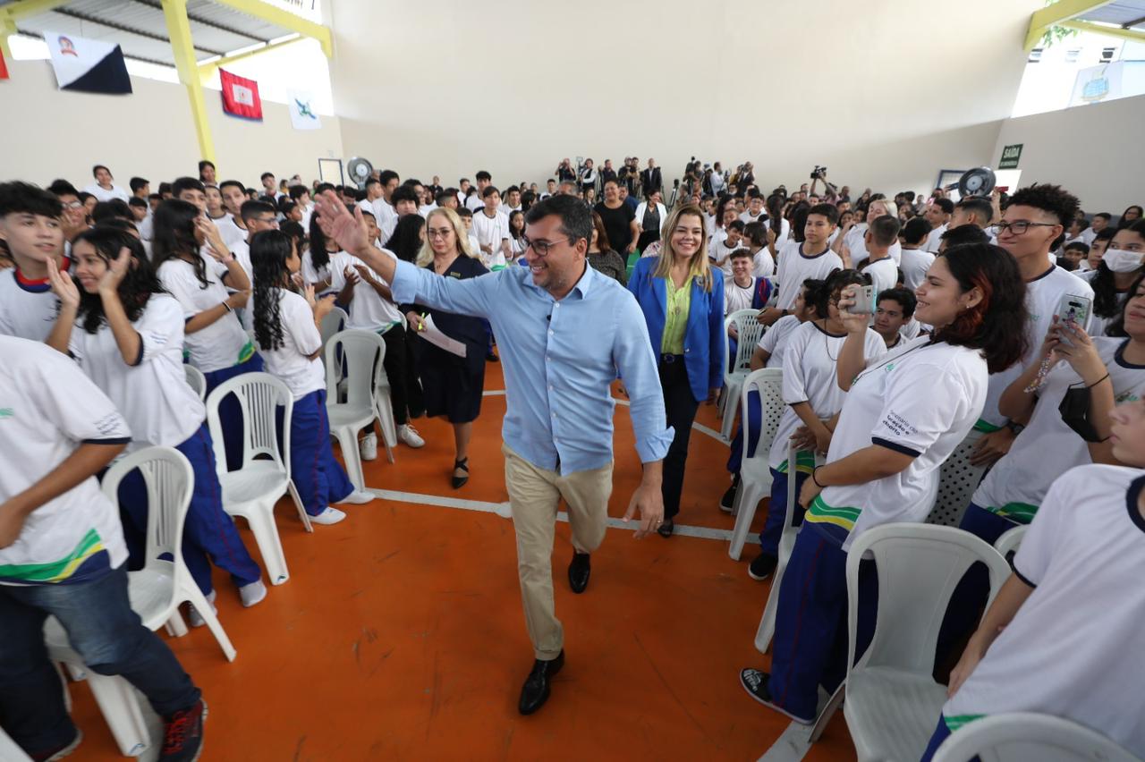 Você está visualizando atualmente Wilson Lima dá início ao ano letivo nas escolas estaduais e lança segunda fase do Novo Ensino Médio