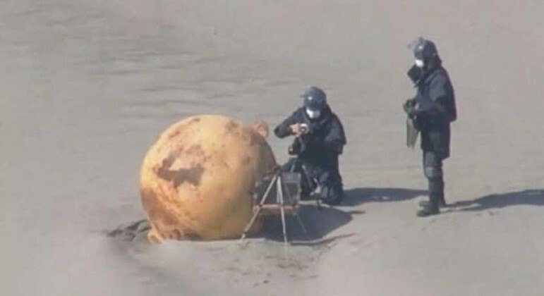 No momento, você está visualizando VÍDEO: esfera de metal misteriosa é encontrada em praia no Japão