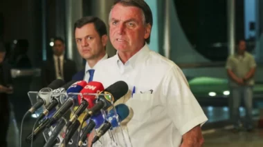 TSE põe em pauta ação que pode deixar Bolsonaro inelegível