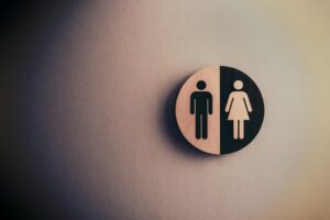 Leia mais sobre o artigo Loja pagará R$ 30 mil por barrar trans em banheiro feminino