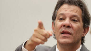 Haddad se reúne com movimentos sociais e sindicatos para discutir economia