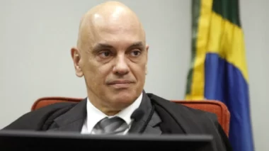 Membros de CPI de 8 de janeiro querem se reunir com Moraes