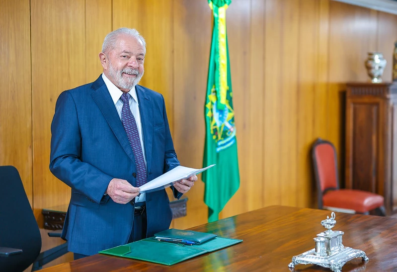 No momento, você está visualizando Bancada do PL apresenta pedido de impeachment contra Lula