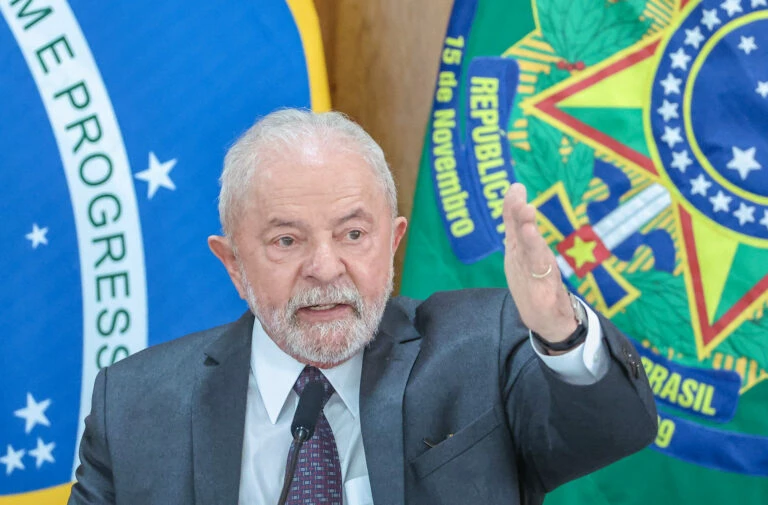 Você está visualizando atualmente Lula já abriga aliados em estatais com ganhos de até R$ 40 mil