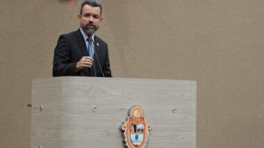 Projeto que propõe ‘Medalha de Ouro Cidade de Manaus’ a Wilson Lima é aprovado na CMM