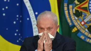 Médico diz que recuperação de Lula deve levar 7 dias