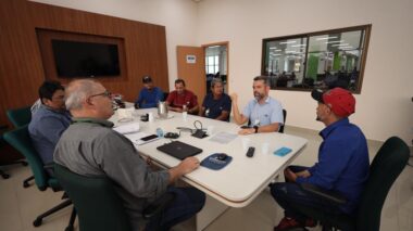 Em apoio a moradores, Peixoto solicita implantação do serviço de energia para Comunidade Nossa Vitória
