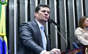 Leia mais sobre o artigo “Respeite a minha família”, diz Moro em vídeo para Lula