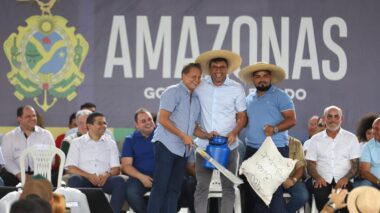 Governo do Amazonas reforça compromisso com seringueiros para desenvolver a cadeia produtiva da borracha