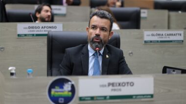 Após pedido de Peixoto, Prefeitura de Manaus realiza reparos de infraestrutura na zona leste