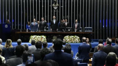 Senadores definem que vão trabalhar só 3 dias por semana