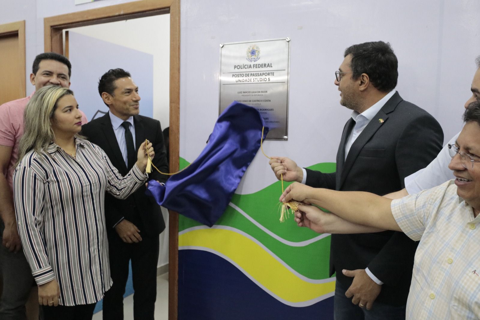 Você está visualizando atualmente Governador Wilson Lima inaugura posto para emissão de passaporte no PAC Studio 5