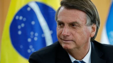 Bolsonaro condena política de Lula no exterior: “Vexame”