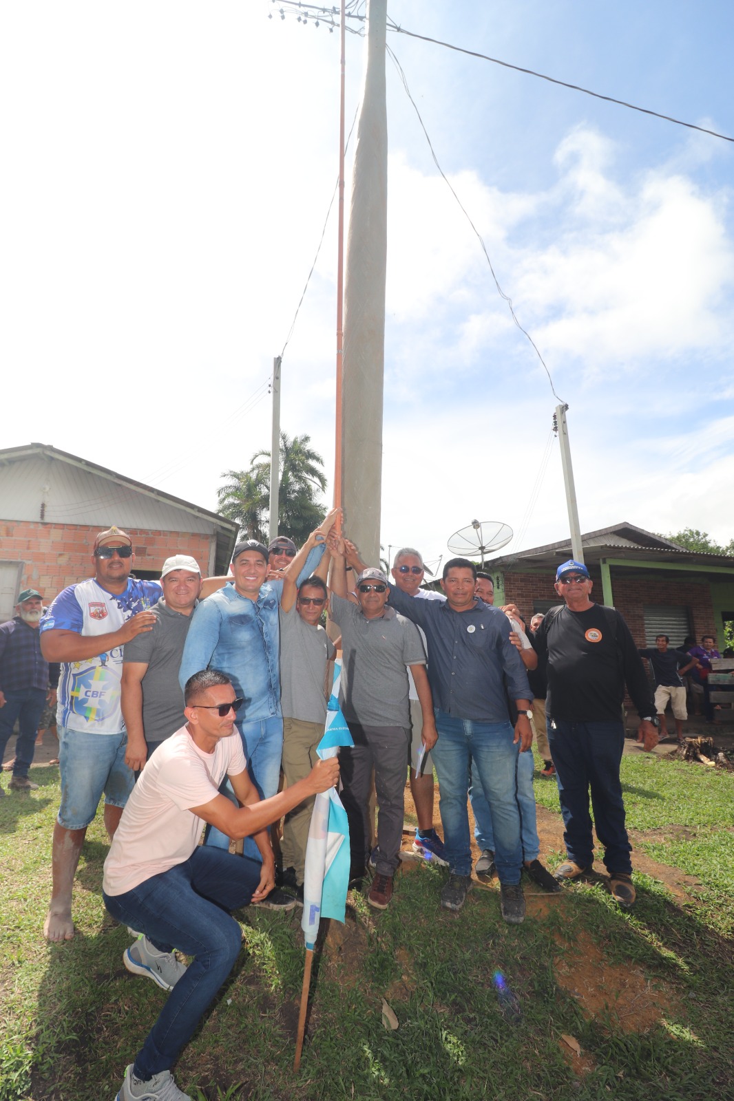 No momento, você está visualizando Comunidade Araruni, no município de Borba, é contemplada com o Programa Luz para Todos