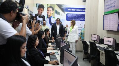 Wilson Lima inaugura sala de monitoramento do Núcleo de Inteligência e Segurança Escolar e diz que escola é lugar de formar cidadãos