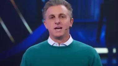 Luciano Huck condena fala descabida de Lula sobre Ucrânia