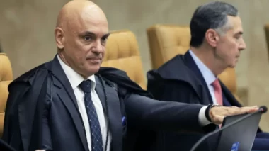 Moraes vota para tornar réus 100 denunciados por atos no DF