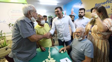 Cirurgia inédita, novos leitos e revitalização de Caimi marcam 100 dias do governo na área da Saúde