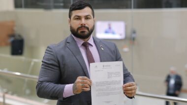 Capitão Carpê propõe novamente audiência pública sobre mediadores para alunos autistas e PCDs