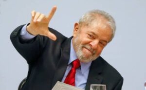 Leia mais sobre o artigo Governo Lula aumenta limite de cachês de artistas na Rouanet de R$ 3 MIL para R$ 25 MIL.