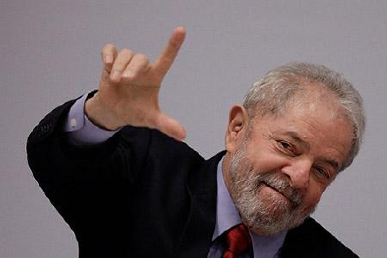 Você está visualizando atualmente Governo Lula corta Auxílio Gás de mais de 250 mil famílias