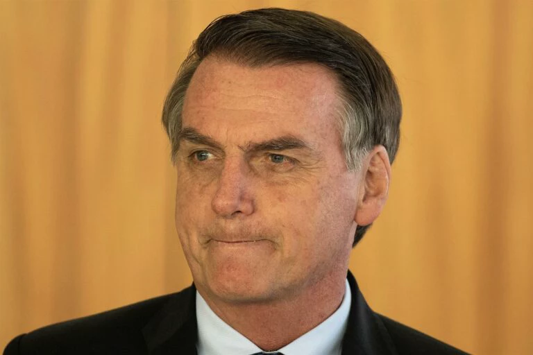 Você está visualizando atualmente Vacina de Bolsonaro em SP foi registrada com email de “Lula”