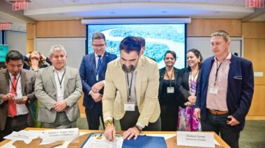 Amazonas assina criação da Câmara de Bioeconomia da Amazônia em Miami