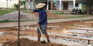 Leia mais sobre o artigo Nova calçada para a Escola Alcides Brandão