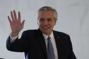 Leia mais sobre o artigo “Aliado de 1ª hora” de Lula, Fernández chega ao Itamaraty