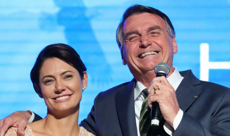 Você está visualizando atualmente TSE rejeita recurso do PT contra Michelle e Jair Bolsonaro