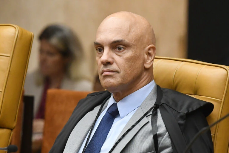 No momento, você está visualizando Alexandre de Moraes manda PF ouvir Google, Meta e Spotify