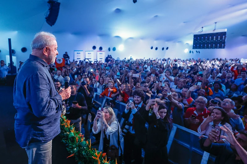 No momento, você está visualizando Lula libera R$ 3,8 bilhões para a Lei Paulo Gustavo