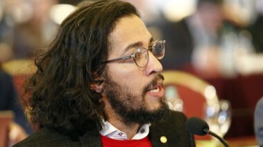 Jean Wyllys quer proteção da PF quando voltar ao Brasil