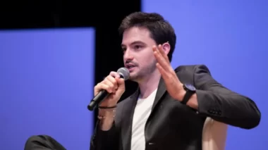 Felipe Neto critica o PT e fala em “dia lamentável” do governo Lula