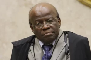 Leia mais sobre o artigo Joaquim Barbosa: Lula “está seguindo a linha do Bolsonaro”