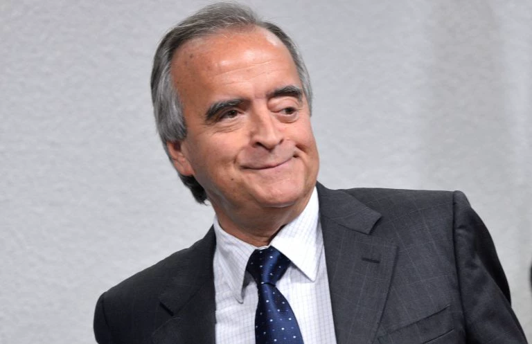 No momento, você está visualizando Ex-sócio de Cerveró vai chefiar setor jurídico da Petrobras