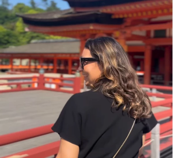 Você está visualizando atualmente Janja posta vídeo turistando pelo Japão: “Refletindo sobre a paz”